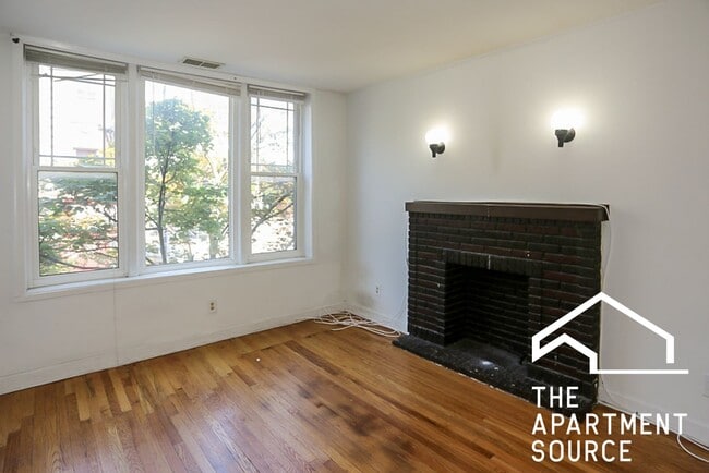 Photo - 1507 W Barry Ave Unit 2