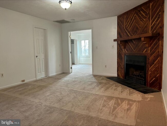 Photo - 132 Matthew Ct