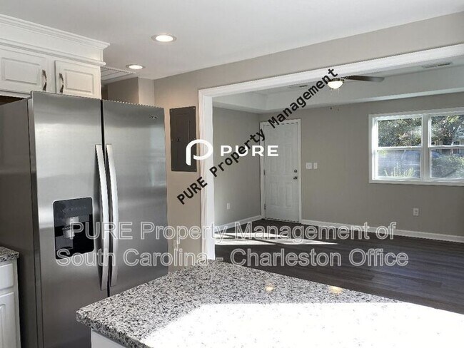 Photo - 1612 Acacia St