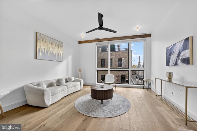 Photo - 774 Girard St NW