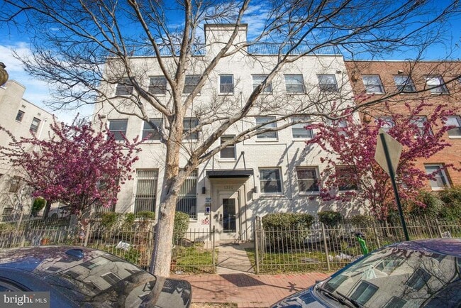 Building Photo - 1310 K St SE Unit 301 Rental