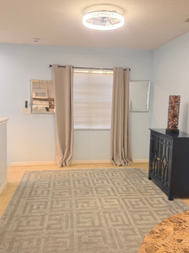 Photo - 16131 Loneoak View Dr Unidad One-bedroom apartment