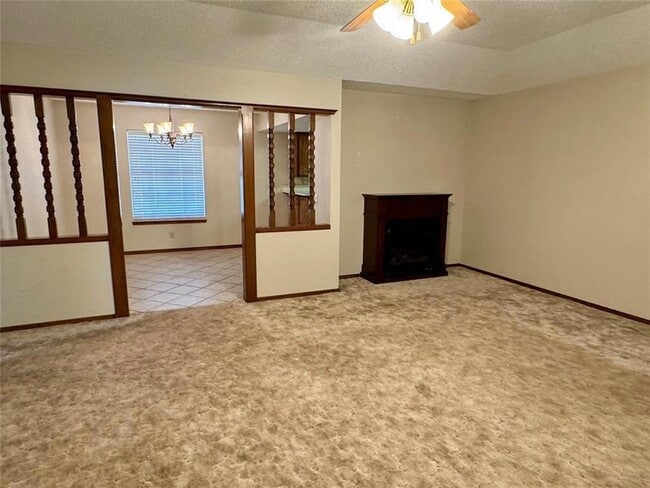 Photo - 153 Jami Ave