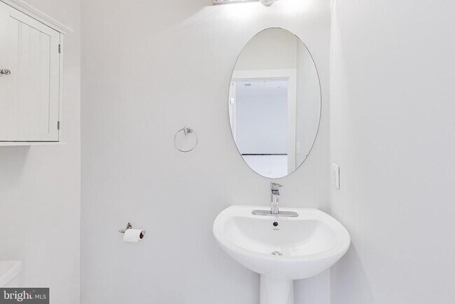 Photo - 500 M St NW Unit 3