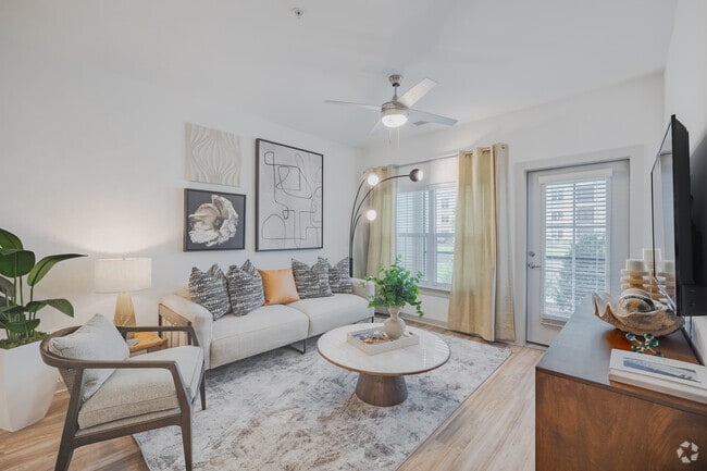 2BR, 2BA - 1,149SF - Living Room