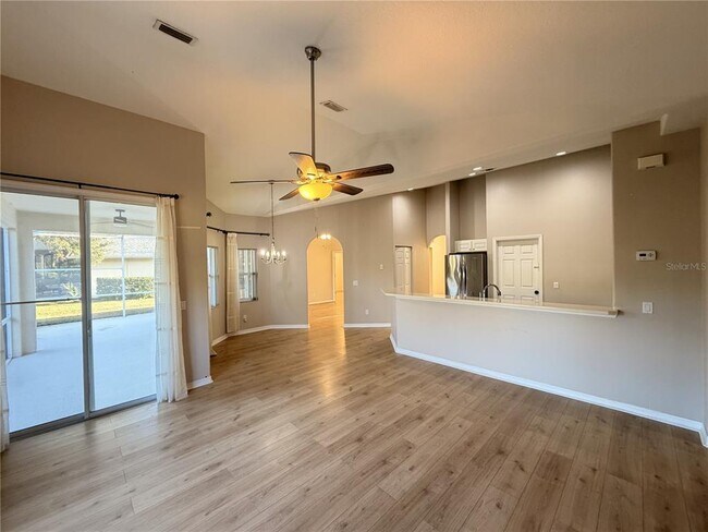 Photo - 10 Westfield Ln