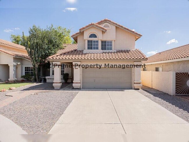 Photo - 489 W Carmen St