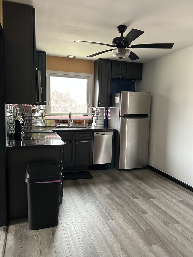 Kitchen - 60 Leonore St