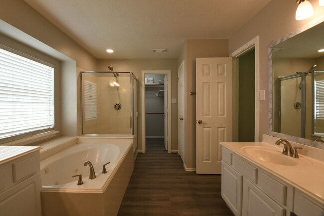 Photo - 20939 Jessica Rose Ln