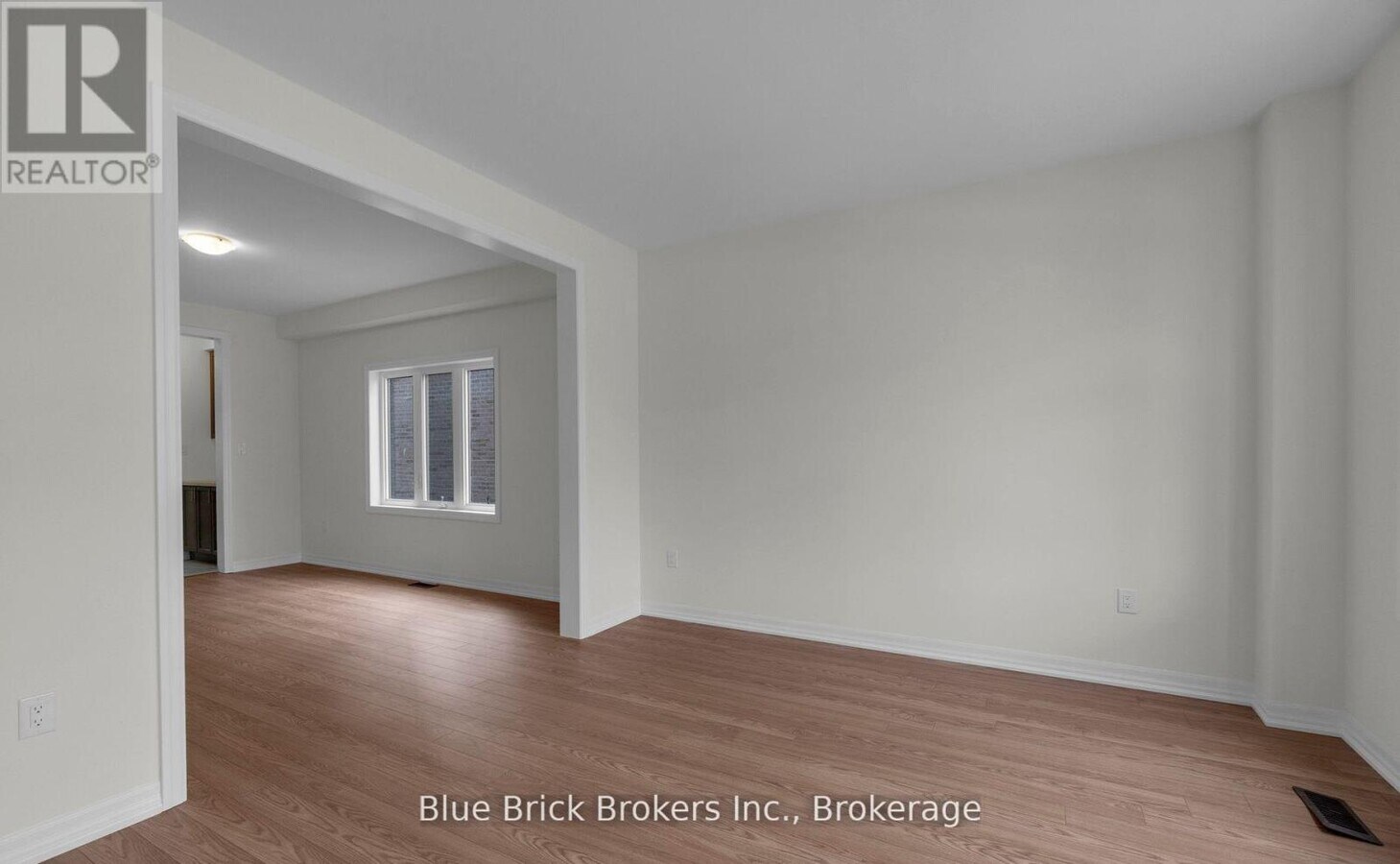 Photo - 238 Warden St