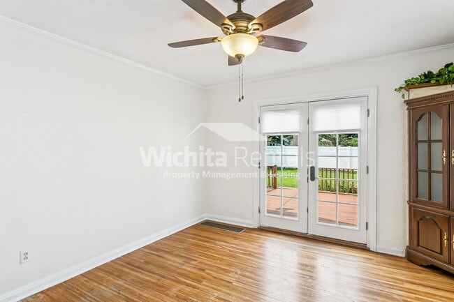 Photo - Large 3 bed 2 bath North Riverside Home
