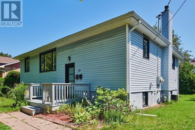 35 Tauvette St