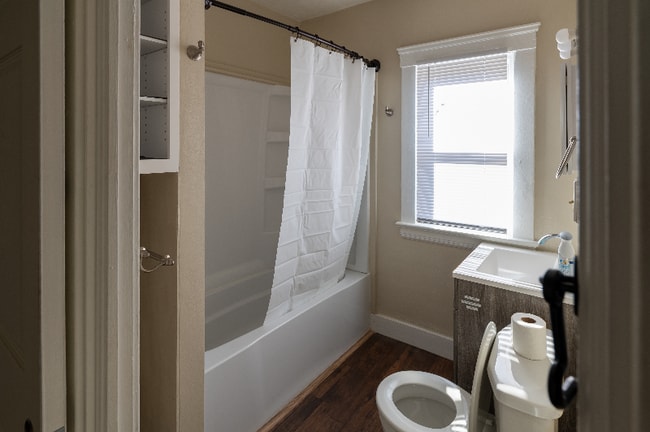 Photo - 1171 La Croix Ave Unidad 2