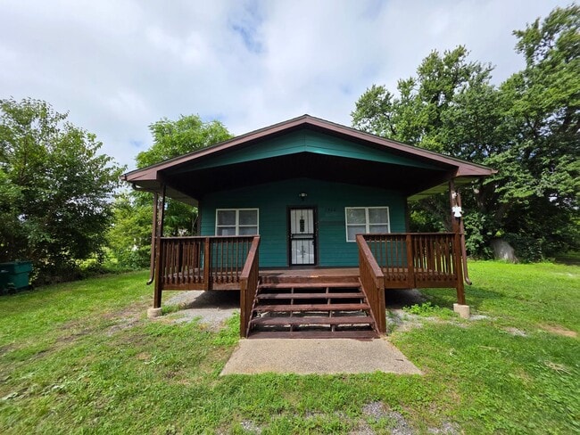 3 Bedroom / 1.5 Bath Home in Lake Station - 3 Bedroom / 1.5 Bath Home in Lake Station