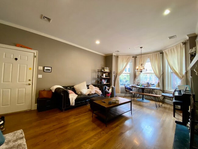 Photo - 402 Marlborough St Unit 2