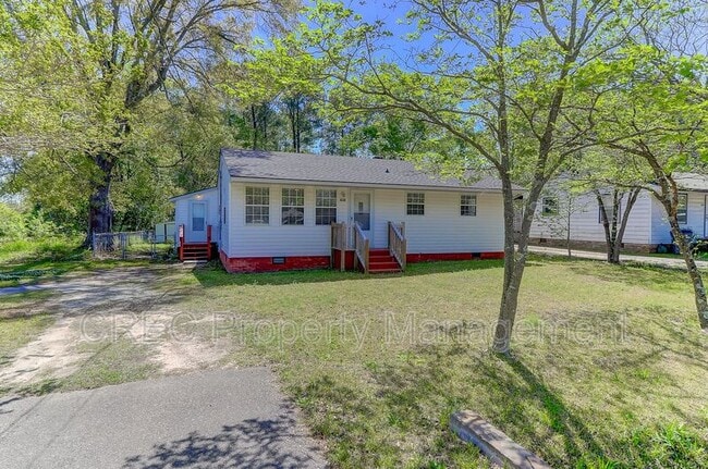 Building Photo - 2401 Eagle Dr