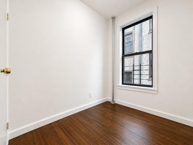 Photo - 529 W 151st St Unit 52