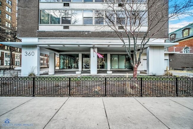 Building Entrance - 360 W Wellington Ave Unit 8D
