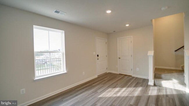 Photo - 1350 Red Clover Ln