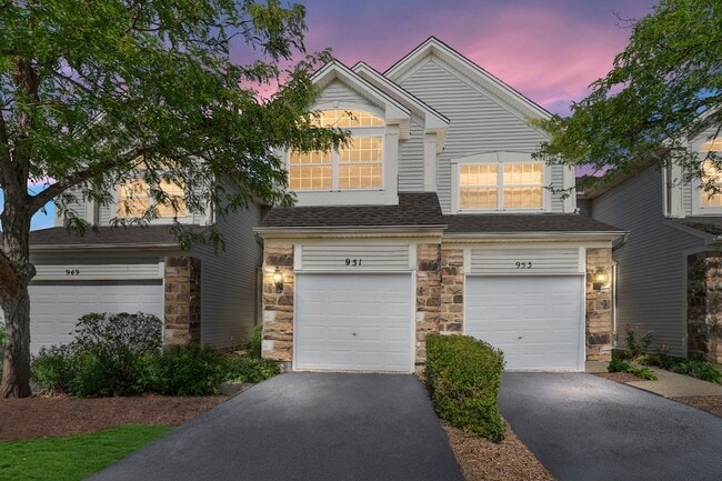 Building Photo - 951 Viewpoint Dr Rental