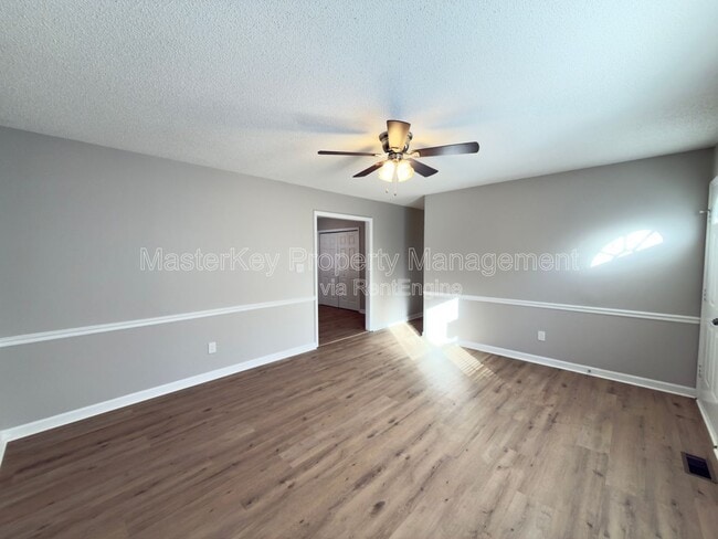 Photo - 1101 Amber Acres Ln