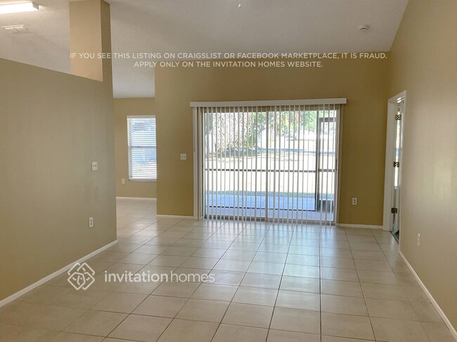 Photo - 713 46th St E