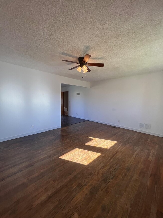 Photo - 1104 Phelps Dr