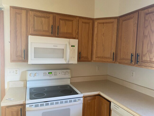 Photo - 607 Apple Hill Way