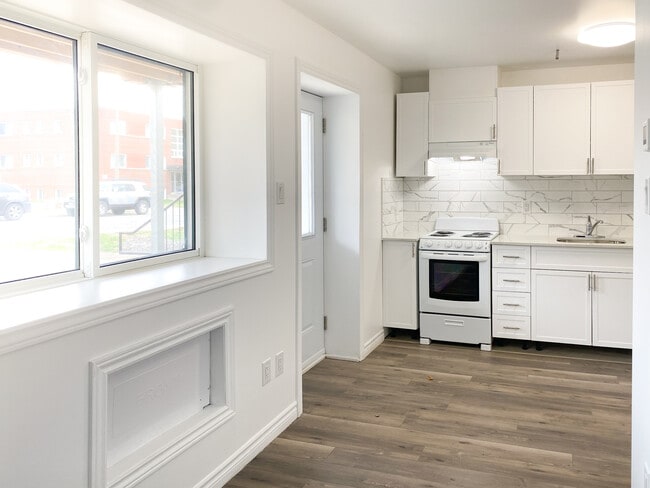 Photo - 630 Cummings Ave Unit 113