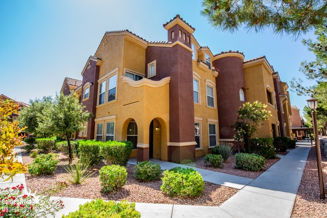 Charming 2Bdm 2Ba Condo in a Gated Las Veg... - Charming 2Bdm 2Ba Condo in a Gated Las Veg...