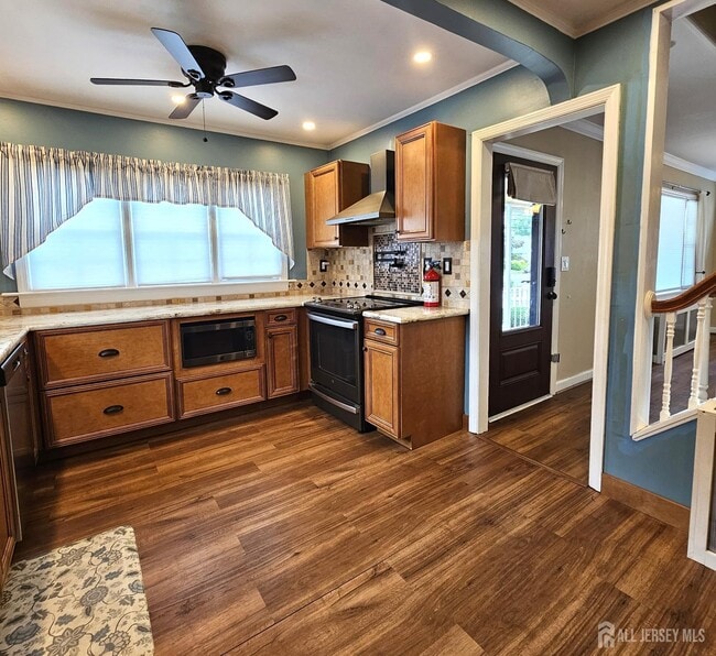 Photo - 229 Harris Ave