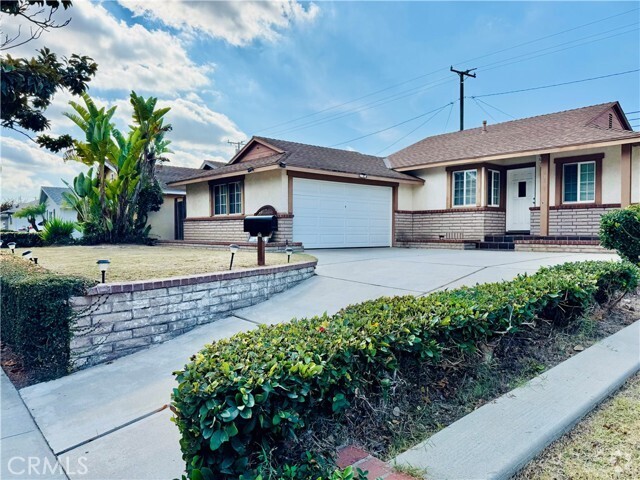 Building Photo - 21617 Ocean Ave Rental