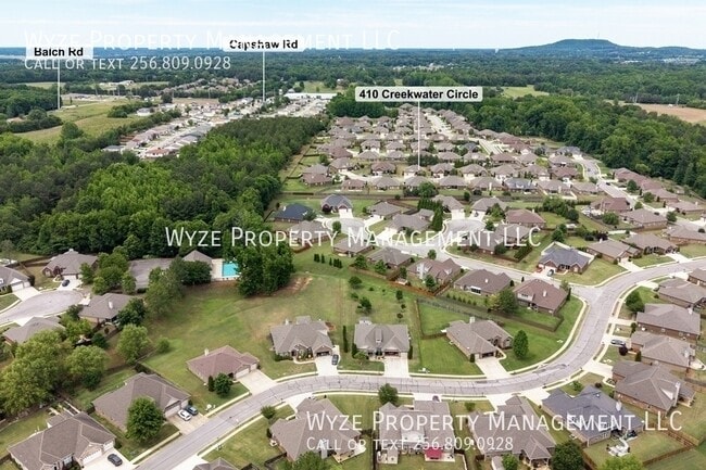 Photo - 410 Creekwater Cir