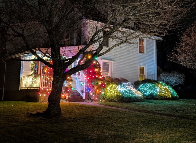 Building Photo - 59 View St Unit 2