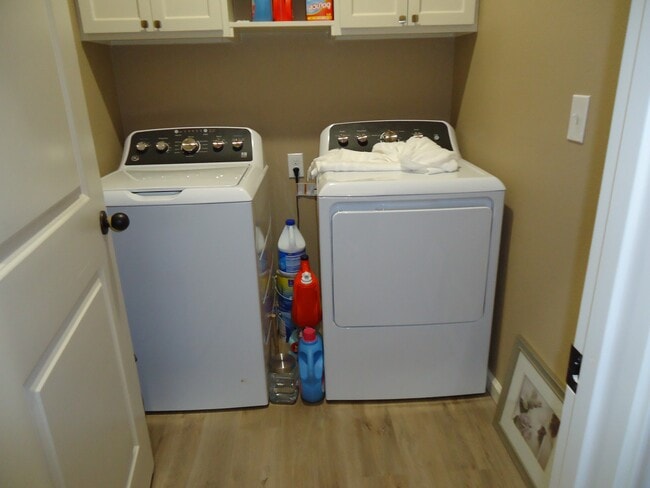 Photo - 1321 Cummins St Unit 2