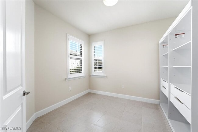 Building Photo - 5935 Mayflower Way