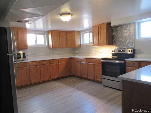 Photo - 2718 Ames St