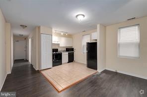 Building Photo - 339 Bainbridge St Unit 2R Rental