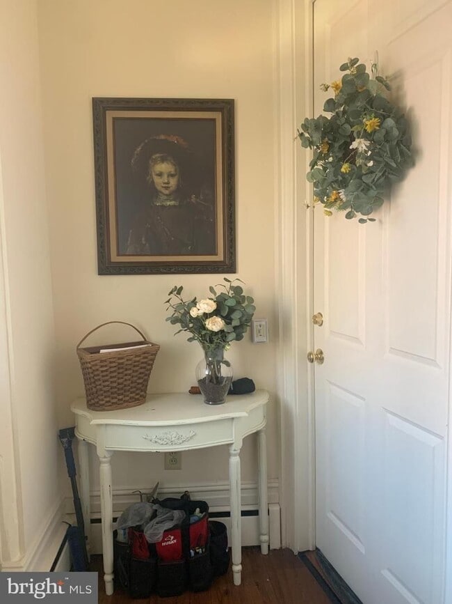 Photo - 256 Radcliffe St Unit 2nd Floor