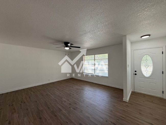 Photo - 206 Covina Ave