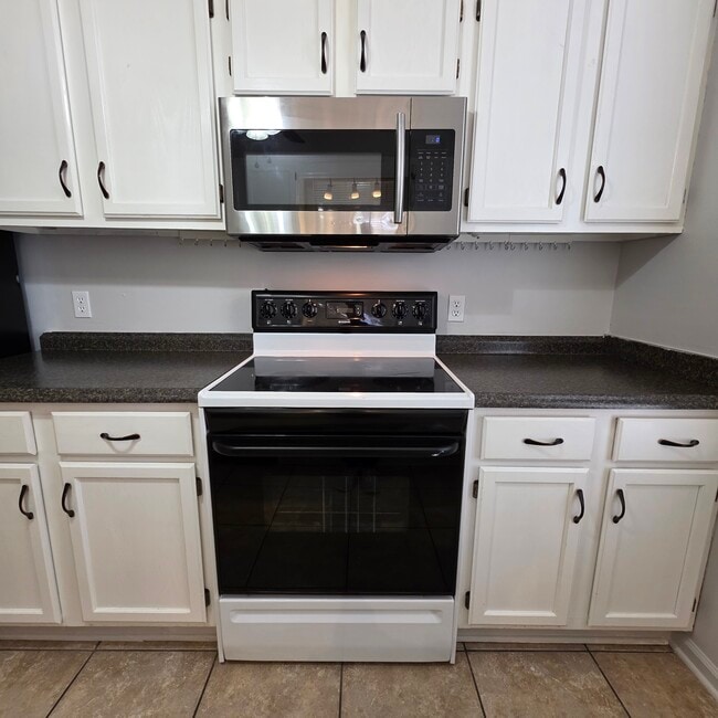 Photo - 105 Tall Pines Dr