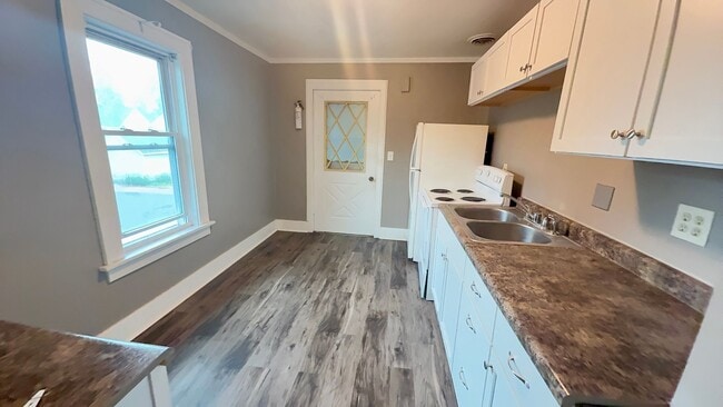 Photo - 214 Maple St Unit Upper