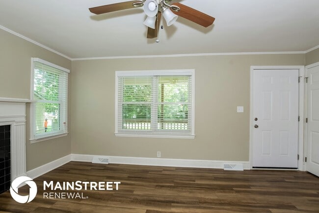 Photo - 604 Robertson Ave