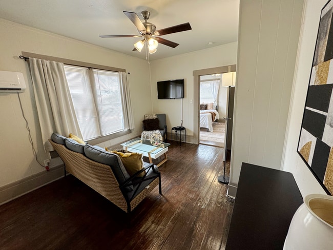 Photo - 519 W Ridgewood Ct