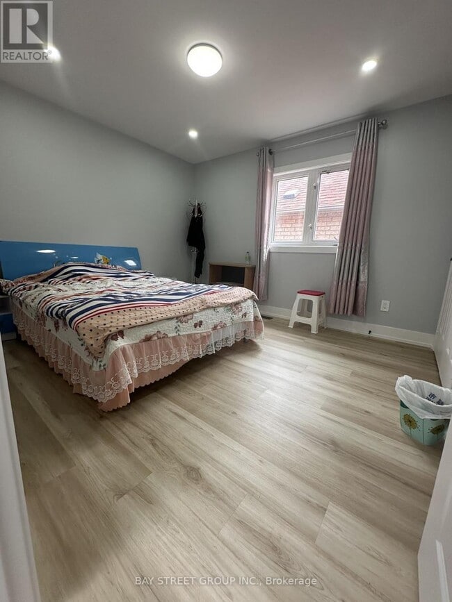 Photo - 178 Shepton Way