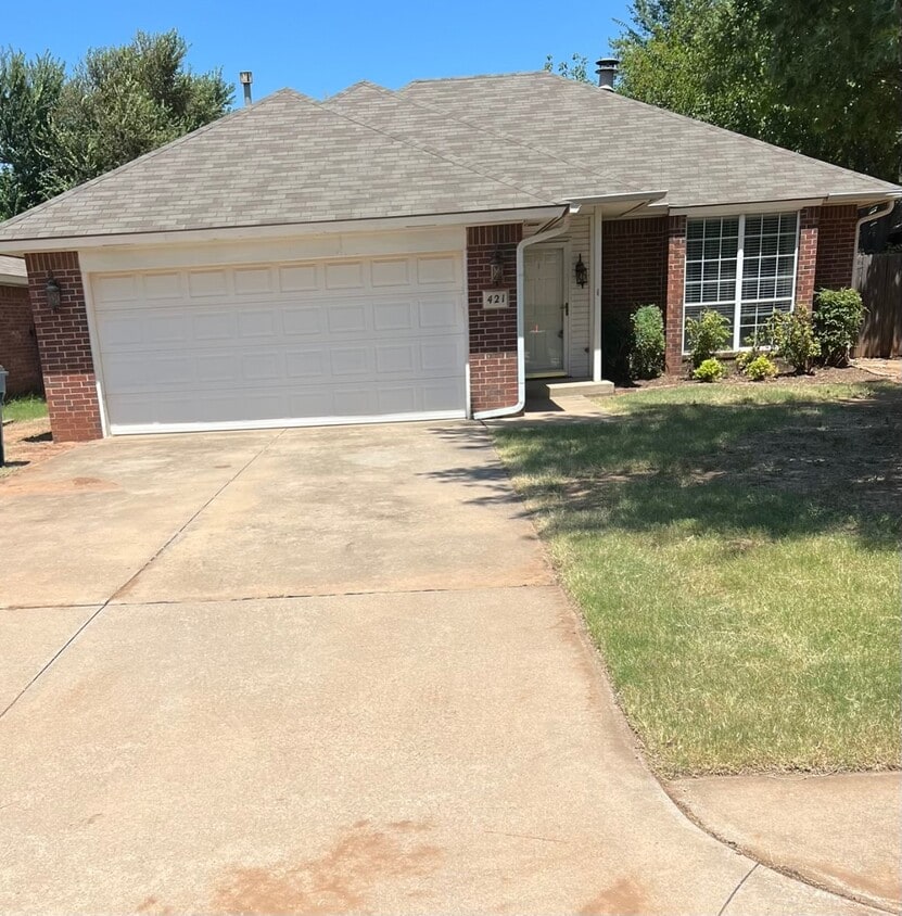 Photo - 421 W 10th St (Edmond, OK)