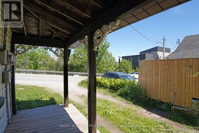 Photo - 726 Berford St