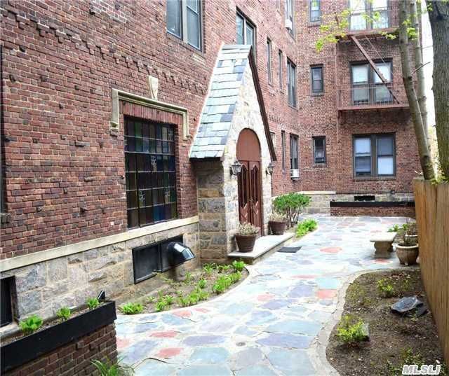 Photo - 1 Hillside Ave