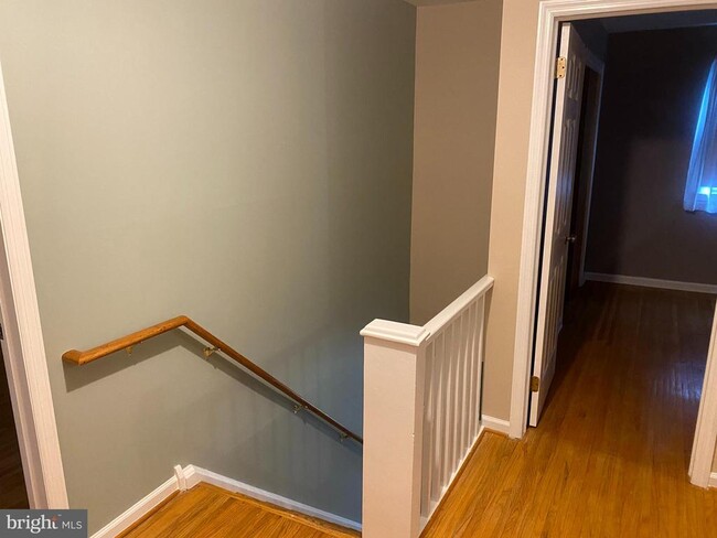 Photo - 415 Monmouth Dr