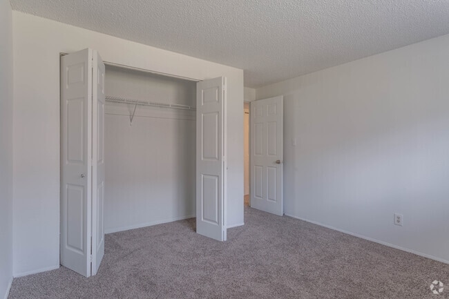 2BD 1BA 920 sq. ft.